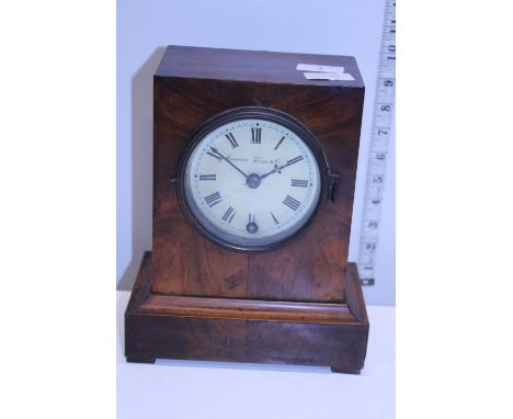 A antique 1875 Camerer Cuss &amp; Co Victorian wooden cased mantle clock working with key 