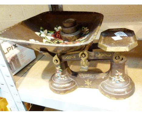 VINTAGE KITCHEN SCALES. Set of cast iron kitchen scales with some weights 
