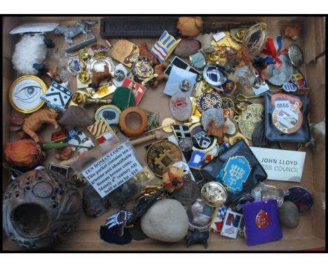 A collection of curios to include many enamel badges ranging from horse interest to Journalism, badges to include Royal Ascot