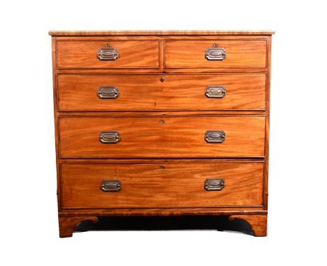 An Edwardian mahogany chest of drawers, crossbanded rectangular top, two short above three long drawers, bracket feet, width 