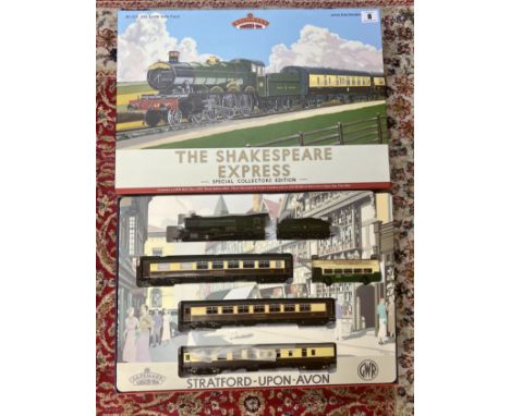 A Bachmann 00 Gauge 30-525 scale train pack, "Special Collectors' Edition of 'The Shakespeare Express'", to include a GWR Hal