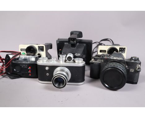 Various Cameras, comprising a Kodak Retina I Type 141 35mm folding rangefinder camera, a Corfield Periflex with Lumar-X 50mm 