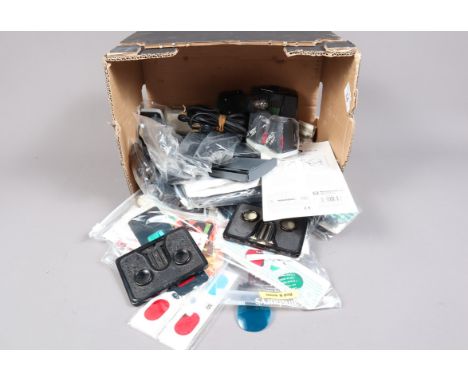 Stereo Viewers and Spectacles, including a Stereo Realist viewer, a boxed Loreo Stereo Print viewer, two 3D-World plastic vie