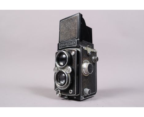 A Rolleiflex Automat TLR Camera, model II, serial no 967528, shutter sluggish on slow speeds, body G, some wear to leatherett