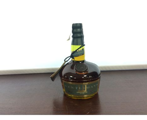 DUNHILL GENTLEMAN'S
Speyside Blended Scotch Whisky
700ml, 43% volume. CONDITION REPORT: Good