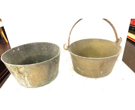 2 Vintage brass jam pans, one handle missing and a Vintage lidded 2 handled saucepan