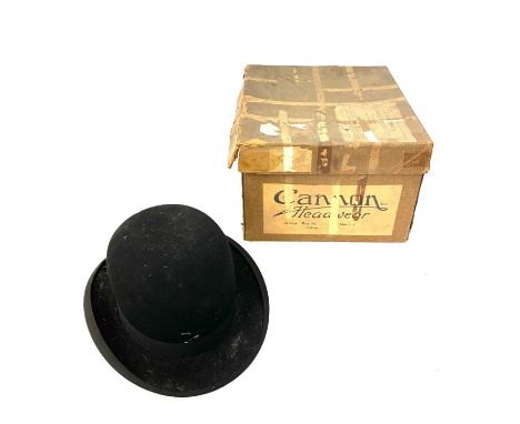 Vintage boxed G.A Dunn and co bowlers hat 