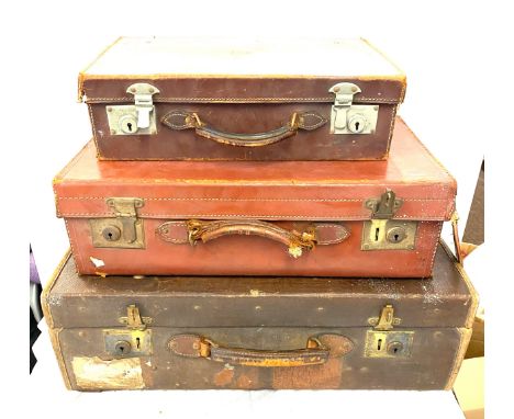 3 Vintage leather travel cases