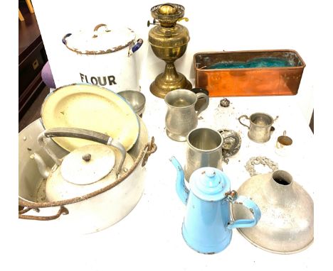 Selection of assorted metal ware includes Oil lamp, brass, copper etc 