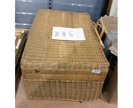 Wicker basket with vintage sewing items, Stratton compact, another vintage solver coloured metal compact, two darning mushroo