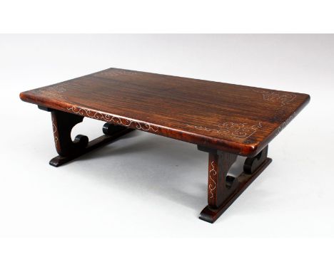 A GOOD 19TH CENTURY CHINESE HARDWOOD AND SILVER INLAID DISPLAY STAND, stood on raised adjoined scroll feet, the top and sides