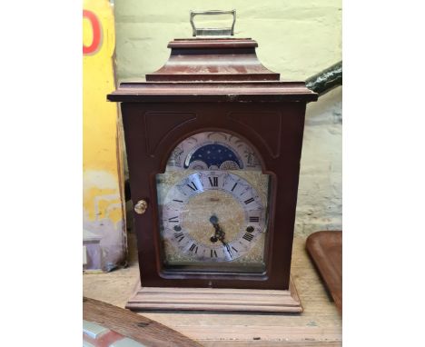 Franz Hermle 2 jewel mantle clock 1050-020, made in Germany.