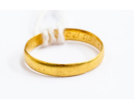 17th - 18th century gold posy ring inscribed 'In thee my choice I doe rejoice'. A high carat gold posy ring, of D-shaped cros