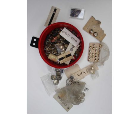 A large quantity of Victorian, Edwardian and later buttons, including enamel sets, on original cardboard mount, military, Sat