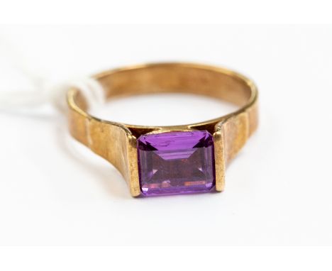 A 9ct gold and synthetic sapphire dress ring, size N½, gross weight approx 3.6gms