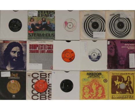 PROG - 7". Smart collection of 30 x 7" loaded with rarities! Artist/titles/cat. numbers include The Pink Floyd - Arnold Layne