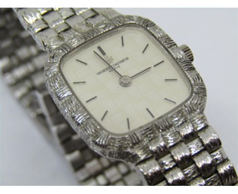 Good vintage ladies 18ct Vacheron Constantin dress watch, textured dial with baton markers, quartz movement, 21 mm case, styl