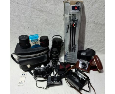 A box of cameras and accessories including Balda camera, Kodak Instamatic 33 camera, Pentax MX, Sun Zoom YS-85 lense, pair of