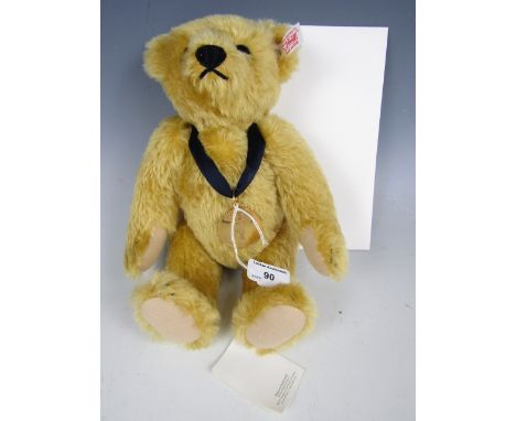 A Steiff The 2010 Steiff Bear, No.0760, exclusively made for Danbury Mint, with box and certificate of authenticity