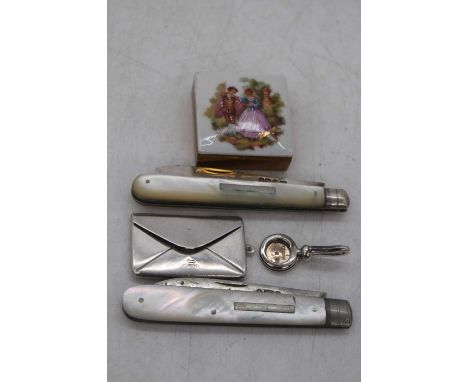 Two silver bladed and mother of pearl handled fruit knives; together with a silver envelope vesta, silver earring, and a porc