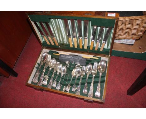 A silver plated canteen of Kings pattern flatware 