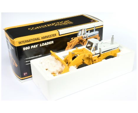 First Gear Construction Pioneers (1/25th Scale) International Harvester 560 Pay Loader - Yellow and white - Mint in a Good Pl