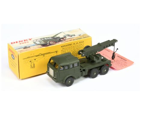 French Dinky Toys Military 826 Berliet Crane Recovery truck - drab green including jib and concave hubs, silver trim - Excell