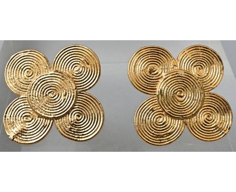 Paar Ohrclip Ostafrika/ ElfenbeinküsteGold 8 k, Spiral-Scheiben in blütenförmiger Anordnung, G. zus. ca. 18,1 g, D. ca. 35 mm