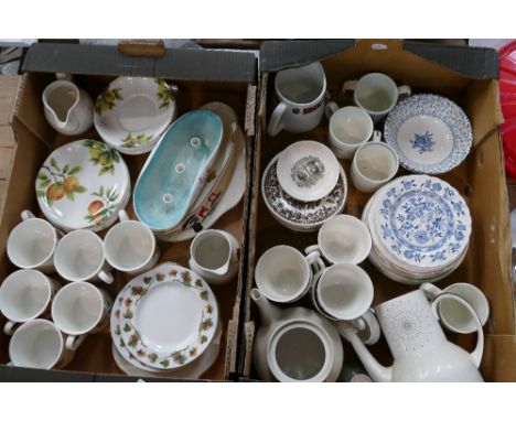 A mixed collection of ceramic items to include Royal Doulton Citrus Grove coffee set, similar Harry Hancock floral design pla