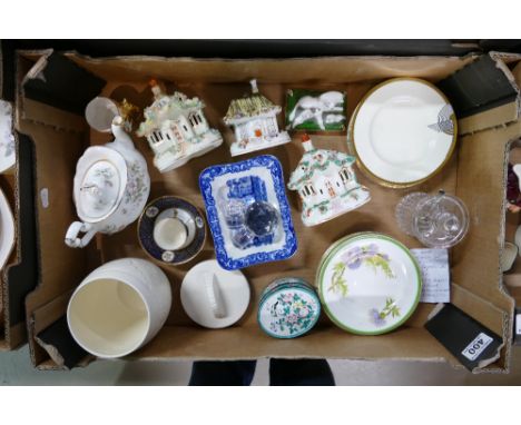 A mixed collection of ceramic items to include Coalport style cottages, enamelled boxes, Royal Doulton Clamis Thistle side pl