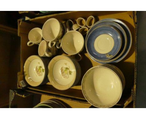 A collection of Wedgwood Sarah's Garden dinnerware to include bowls, cups, saucers, side plates, napkin rings etc