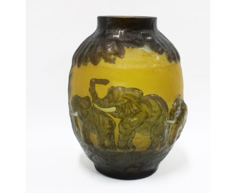 Galle TIP cameo glass vase, elephants pattern, 30cm 