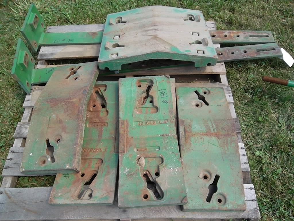 Lot 184 1 FRONT WEIGHT BRACKET W/5 PADS AND BASE MOUNT FOR JOHN DEERE ...