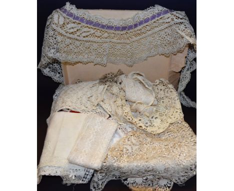 Textiles - a selection of 19th and later century lace collars, cuffs, etc