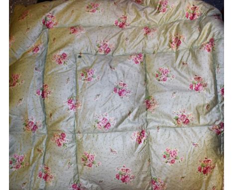 Textiles - vintage floral feather eiderdown