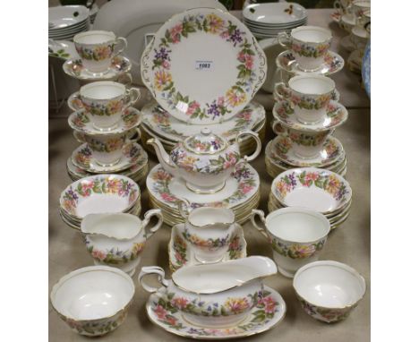 A Paragon Country Lane pattern tea and dinner service
