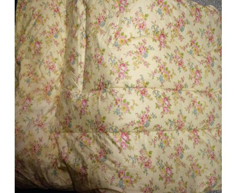 Textiles - vintage floral feather eiderdown