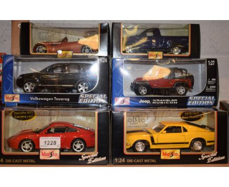 Die-Cast Vehicles - Maisto  - 1:24; 1:25; 1:26; 1:27 scale model cars, 2002 Ford Thunderbird; Chrysler Prowler, Jeep Wrangler