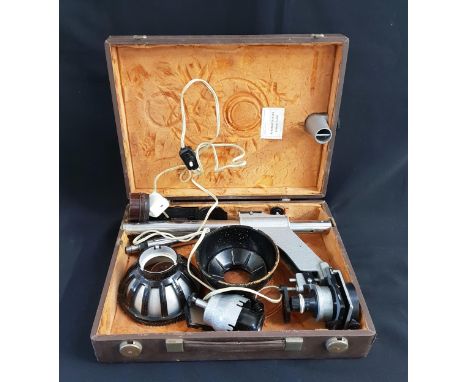 SOVIET ERA SUITCASE ENLARGER35mm UPA 5M Zenith in case 