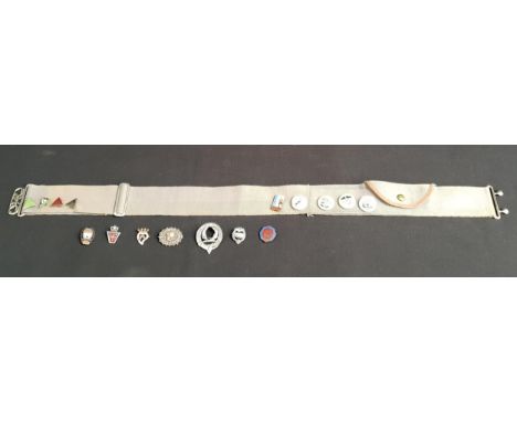ASSORTMENT OF VARIOUS BADGESincluding silver enamel Royal Tank regiment, V R enamel jubilee badge, Burns federation 1885 enam