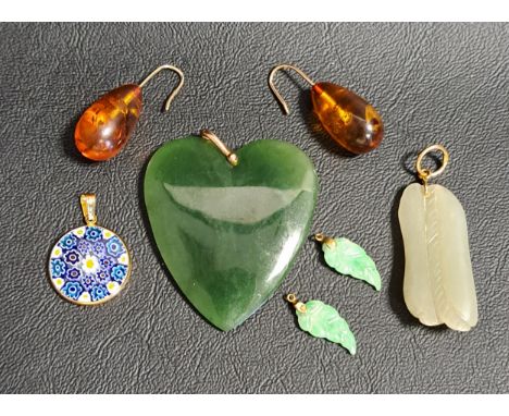 SELECTION OF JEWELLERYcomprising a millefiori pendant in eighteen carat gold mount, a pair of amber drop earrings, a New Zeal