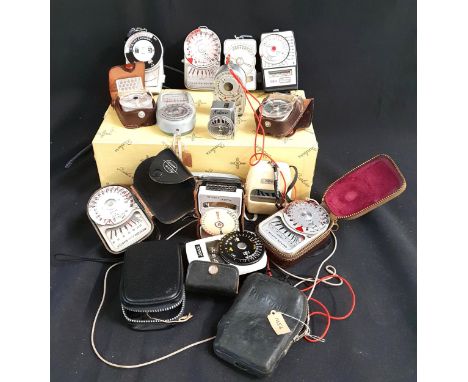 ASSORTMENT OF VINTAGE LIGHT METERS AND FLASHESincluding Weston master V, Weston Euro-master, Yashica, Mini Rex, Kalimar, etc.