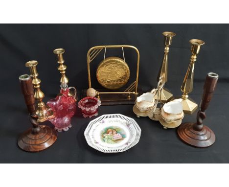 ASSORTMENT OF VINTAGE AND ANTIQUE ITEMS including a brass dinner table gong with beater and on stand; a pair of Edwardian bra