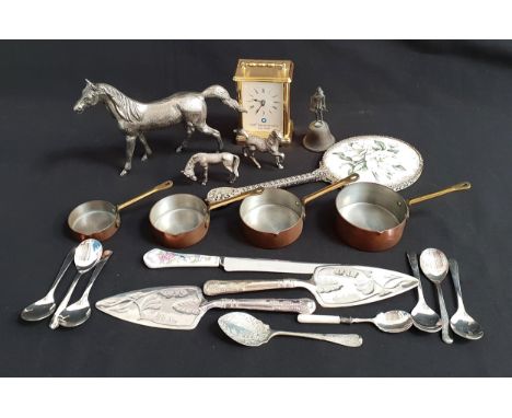 SELECTION OF ASSORTED METAL ITEMS including plated fish slices, white metal horses, flatware, copper measuring cups, handheld