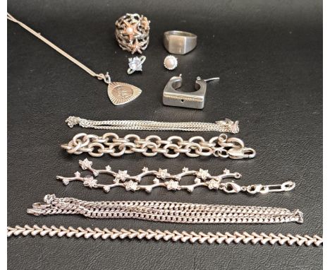 SELECTION OF SILVER JEWELLERYincluding a star fish decorated dress ring, bracelets, a curb link neck chain, a St Christopher 