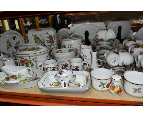 A LARGE QUANTITY OF ROYAL WORCESTER 'EVESHAM' PATTERN DINNERWARE, comprising four lidded casserole pots, large oval meat plat