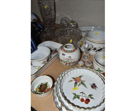 CERAMICS, GLASS AND PHOTOGRAPHIC EQUIPMENT ETC, to include Royal Worcester 'Evesham' flan souffle and serving dishes etc, dis