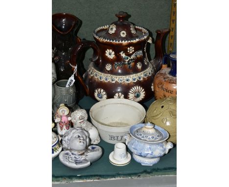 A SMALL GROUP OF 19TH AND 20TH CENTURY CERAMICS, including a Stevenson and Hancock Derby 'Gamp' vesta holder / striker / snuf