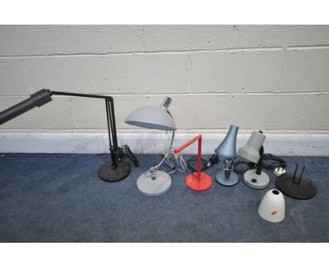 A SELECTION OF DESK LAMPS, of various styles, along with some desk lamp parts (7)