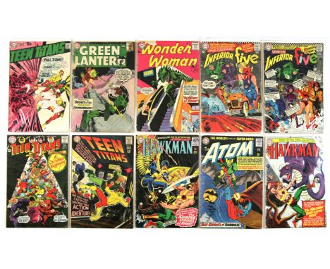 DC Comics: a mixed lot of 17 issues including scarce issues (DC Comics, 1960 onwards).This lot features:Mixed DC titles from 